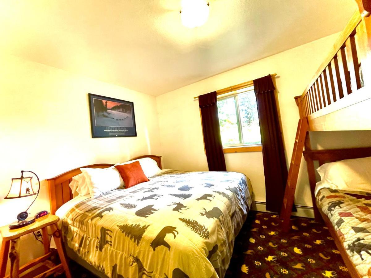 Salmon Catcher Lodge Kenai Bagian luar foto