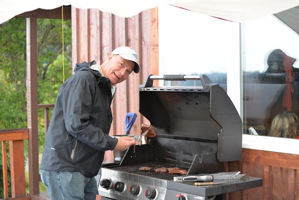 Salmon Catcher Lodge Kenai Bagian luar foto