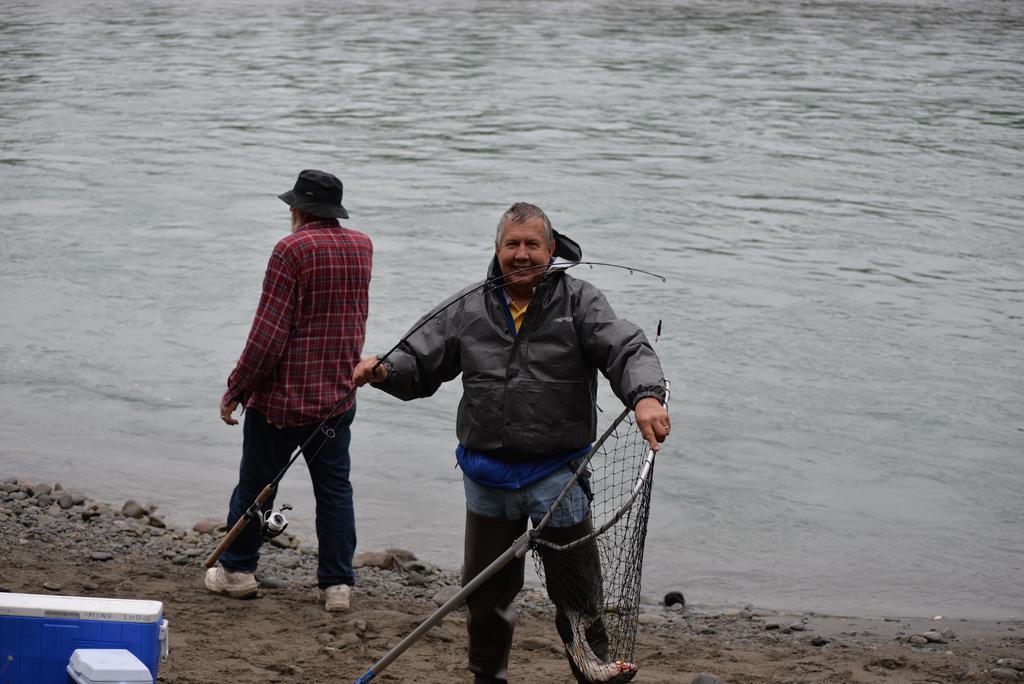 Salmon Catcher Lodge Kenai Bagian luar foto