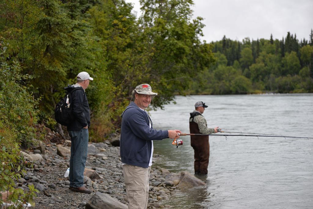Salmon Catcher Lodge Kenai Bagian luar foto