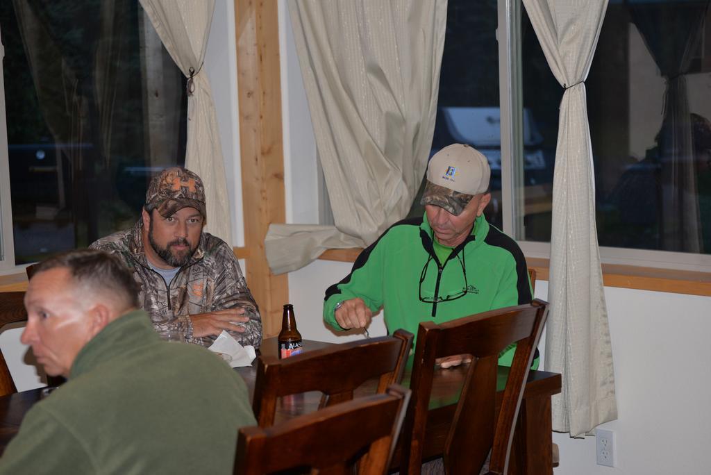 Salmon Catcher Lodge Kenai Bagian luar foto