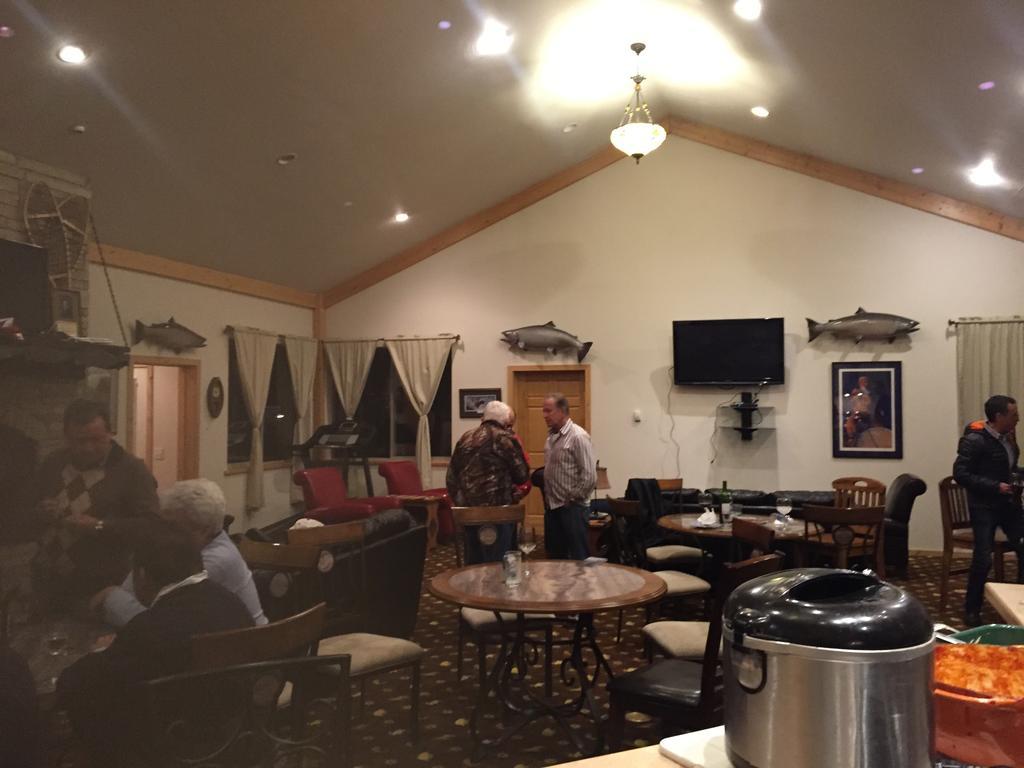Salmon Catcher Lodge Kenai Bagian luar foto